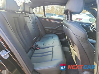 Zdjęcie 10 z 12 samochodu: 2018 BMW 530 XI VIN:WBAJA7C5XJWA72095 - miniatura