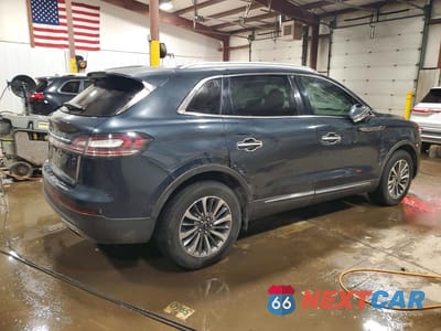 Trzecie zdjęcie samochodu z tyłu: 2021 LINCOLN NAUTILUS VIN:2LMPJ6J96MBL00934 - miniatura