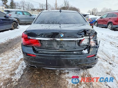 Zdjęcie 6 z 11 samochodu: 2013 BMW 740 I VIN:WBAYA6C5XDC994927 - miniatura