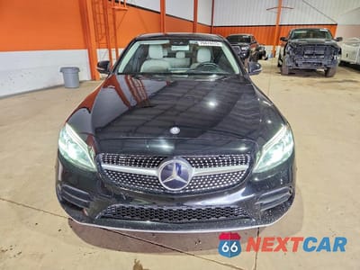 Piąte zdjęcie samochodu w środku: 2020 MERCEDES-BENZ C 300 4MATIC VIN:55SWF8EB1LU326797 - miniatura