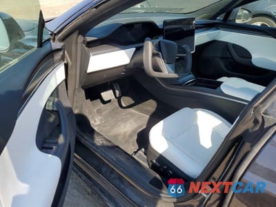 Zdjęcie 8 z 12 samochodu: 2023 TESLA MODEL S VIN:5YJSA1E67PF528820 - miniatura