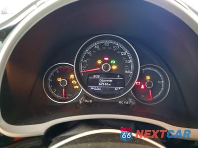 Zdjęcie 9 z 12 samochodu: 2018 VOLKSWAGEN BEETLE S VIN:3VW5DAAT3JM515143 - miniatura