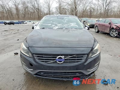 Piąte zdjęcie samochodu w środku: 2016 VOLVO S60 PLATINUM VIN:LYV612TM5GB088929 - miniatura