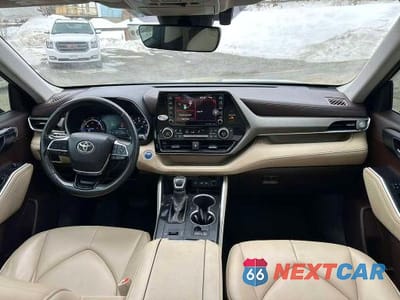 Zdjęcie 8 z 10 samochodu: 2021 TOYOTA HIGHLANDER HYBRID XLE VIN:5TDGBRCH7MS527583 - miniatura