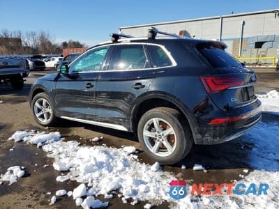 Drugie zdjęcie samochodu z przodu: 2021 AUDI Q5 PREMIUM VIN:WA1AAAFY8M2053330 - miniatura