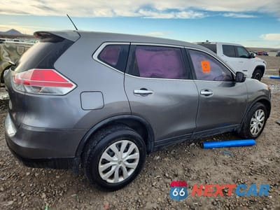 Trzecie zdjęcie samochodu z tyłu: 2015 NISSAN ROGUE S VIN:KNMAT2MT0FP589563 - miniatura