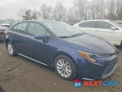 Czwarte zdjęcie samochodu z boku: 2023 TOYOTA COROLLA LE VIN:5YFB4MDE7PP050727 - miniatura