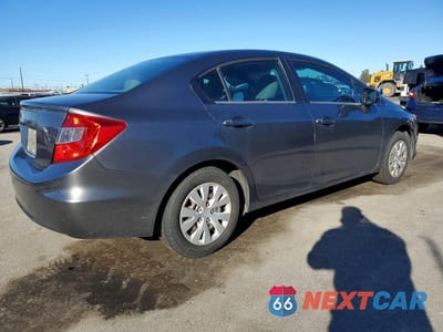 Trzecie zdjęcie samochodu z tyłu: 2012 HONDA CIVIC VIN:19XFB2F52CE361888 - miniatura