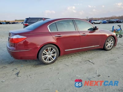 Trzecie zdjęcie samochodu z tyłu: 2011 HYUNDAI GENESIS 4.6L VIN:KMHGC4DF7BU126312 - miniatura