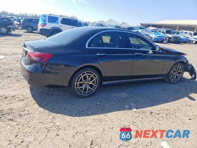 Trzecie zdjęcie samochodu z tyłu: 2021 MERCEDES-BENZ E 350 4MATIC VIN:W1KZF8EB4MA959163 - miniatura