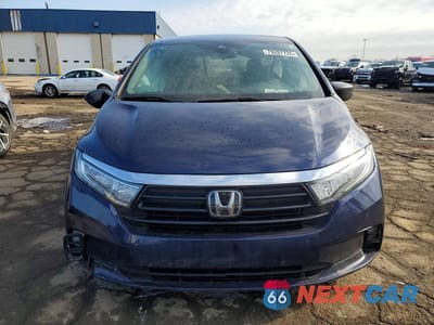 Piąte zdjęcie samochodu w środku: 2021 HONDA ODYSSEY LX VIN:5FNRL6H22MB008423 - miniatura