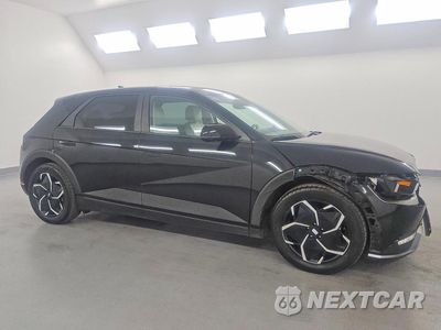 Czwarte zdjęcie samochodu z boku: 2023 HYUNDAI IONIQ 5 SEL VIN:KM8KNDAF9PU216030 - miniatura