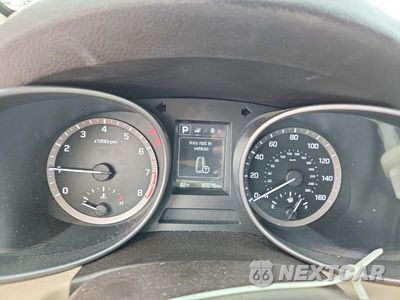 Zdjęcie 9 z 12 samochodu: 2017 HYUNDAI SANTA FE SPORT 2.4L VIN:5NMZU3LB7HH052005 - miniatura