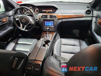 Zdjęcie 8 z 11 samochodu: 2014 MERCEDES-BENZ C 300 4MATIC VIN:WDDGF8AB7EA896994 - miniatura