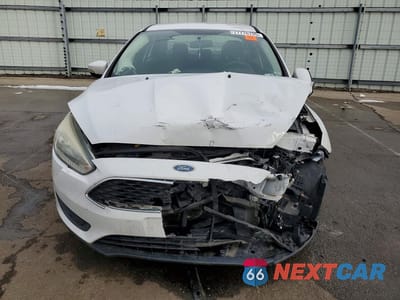 Piąte zdjęcie samochodu w środku: 2017 FORD FOCUS SE VIN:1FADP3F29HL224813 - miniatura