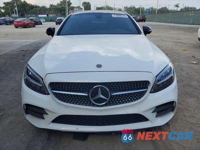 Piąte zdjęcie samochodu w środku: 2021 MERCEDES-BENZ C 300 VIN:W1KWJ8DB5MG072879 - miniatura