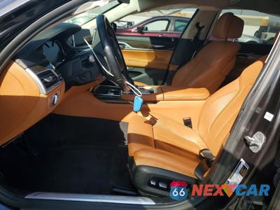 Zdjęcie 7 z 11 samochodu: 2018 BMW 740 I VIN:WBA7E2C57JG743361 - miniatura