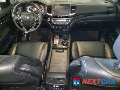 Zdjęcie 8 z 13 samochodu: 2017 HONDA PILOT ELITE VIN:5FNYF6H04HB002596 - miniatura