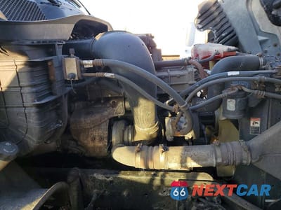 Zdjęcie 7 z 10 samochodu: 2016 FREIGHTLINER CASCADIA 125 VIN:1FUBGEDV8GLHC5773 - miniatura