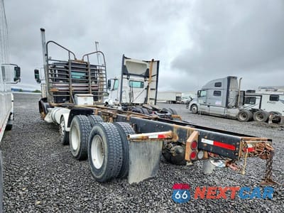 Trzecie zdjęcie samochodu z tyłu: 2014 KENWORTH CONSTRUCTION T800 VIN:1NKDLP9X2ER414111 - miniatura