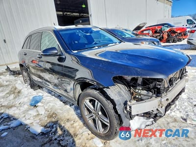 Czwarte zdjęcie samochodu z boku: 2020 MERCEDES-BENZ GLC 300 4MATIC VIN:WDC0G8EB6LF752172 - miniatura