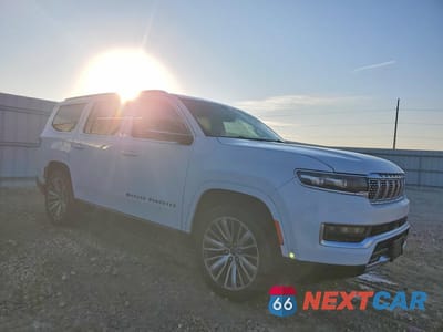 Czwarte zdjęcie samochodu z boku: 2023 JEEP GRAND WAGONEER SERIES III VIN:1C4SJVGP1PS505212 - miniatura