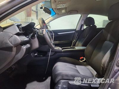 Zdjęcie 7 z 11 samochodu: 2016 HONDA CIVIC LX VIN:19XFC2F52GE096571 - miniatura