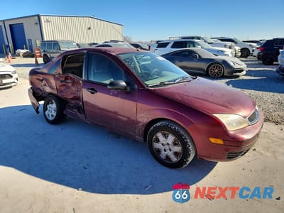 Czwarte zdjęcie samochodu z boku: 2007 FORD FOCUS ZX4 VIN:1FAFP34N57W363694 - miniatura