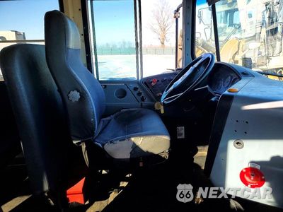 Piąte zdjęcie samochodu w środku: 2013 IC CORPORATION CE SERIES SCHOOL - SCHOOL BUS VIN:4DRBUSKN4DB307002 - miniatura