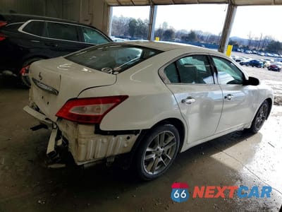 Trzecie zdjęcie samochodu z tyłu: 2011 NISSAN MAXIMA 3.5 S VIN:1N4AA5AP4BC835990 - miniatura