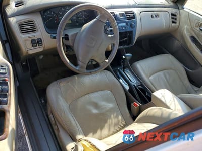 Zdjęcie 8 z 13 samochodu: 2002 HONDA ACCORD EX VIN:1HGCG16532A032618 - miniatura