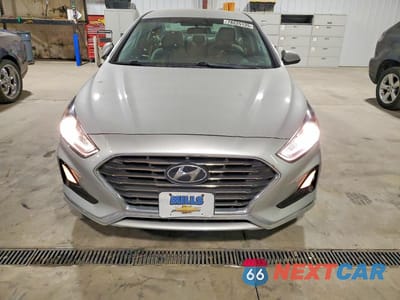 Piąte zdjęcie samochodu w środku: 2019 HYUNDAI SONATA SE VIN:5NPE24AF7KH784242 - miniatura