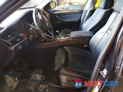 Zdjęcie 7 z 12 samochodu: 2011 BMW X5 XDRIVE50I VIN:5UXZV8C56BL417394 - miniatura