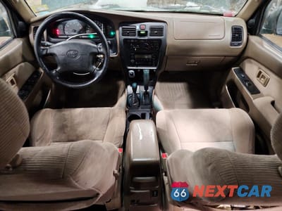 Zdjęcie 8 z 13 samochodu: 2000 TOYOTA 4RUNNER SR5 VIN:JT3HN86R4Y0318728 - miniatura