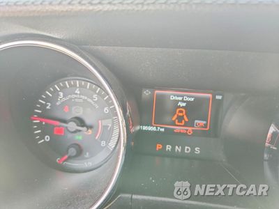 Zdjęcie 9 z 12 samochodu: 2015 FORD MUSTANG VIN:1FA6P8AM1F5380277 - miniatura