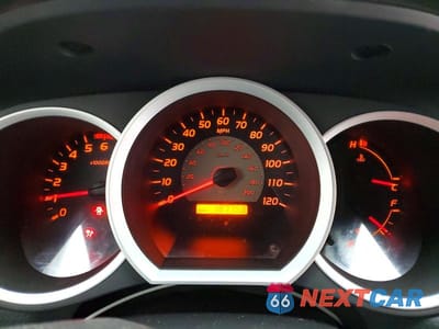 Zdjęcie 9 z 12 samochodu: 2005 TOYOTA TACOMA VIN:5TEUU42N65Z067361 - miniatura