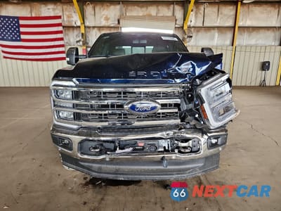 Piąte zdjęcie samochodu w środku: 2024 FORD F250 SUPER DUTY VIN:1FT8W2BT1REE44685 - miniatura