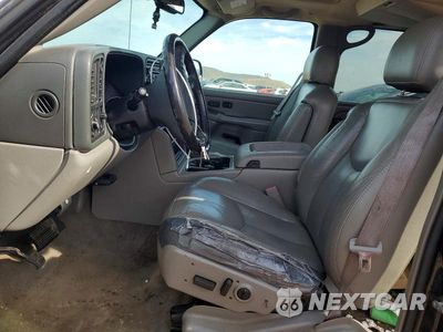 Zdjęcie 7 z 12 samochodu: 2006 GMC YUKON VIN:1GKEK13T16J106248 - miniatura