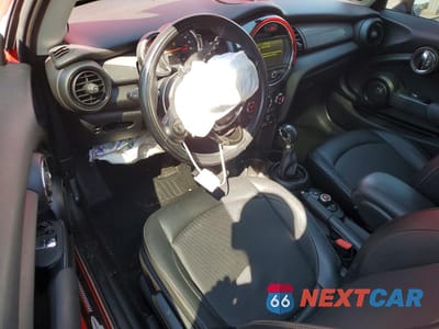 Zdjęcie 8 z 13 samochodu: 2018 MINI COOPER VIN:WMWXP5C58J2G61716 - miniatura