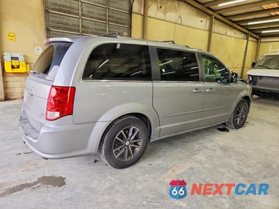 Trzecie zdjęcie samochodu z tyłu: 2017 DODGE GRAND CARAVAN SXT VIN:2C4RDGCG8HR616835 - miniatura