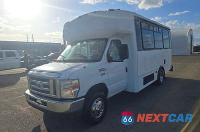Drugie zdjęcie samochodu z przodu: 2015 FORD ECONOLINE E450 SUPER DUTY CUTAWAY VAN VIN:1FDFE4FS1FDA08410 - miniatura