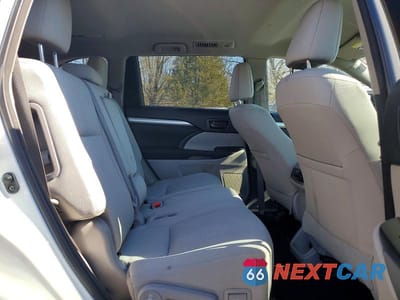 Zdjęcie 11 z 14 samochodu: 2017 TOYOTA HIGHLANDER VIN:5TDBGRFH7HS028652 - miniatura