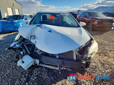 Piąte zdjęcie samochodu w środku: 2017 TOYOTA COROLLA LE VIN:5YFBURHE7HP719474 - miniatura