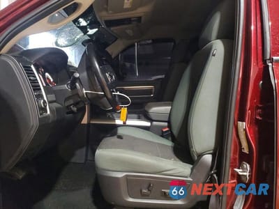 Zdjęcie 7 z 12 samochodu: 2016 RAM 2500 SLT VIN:3C6UR5DLXGG336616 - miniatura