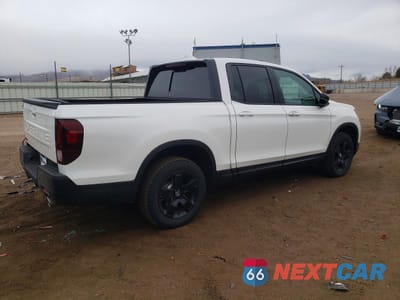 Trzecie zdjęcie samochodu z tyłu: 2026 HONDA RIDGELINE BLACK EDITION VIN:5FPYK3F84TB008627 - miniatura