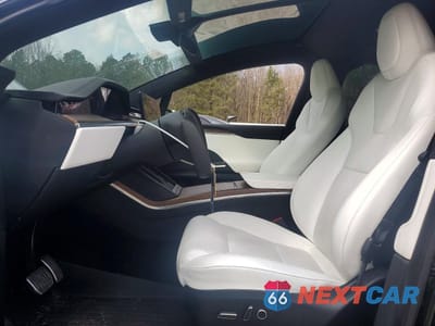 Zdjęcie 7 z 13 samochodu: 2022 TESLA MODEL X VIN:7SAXCBE53NF331446 - miniatura