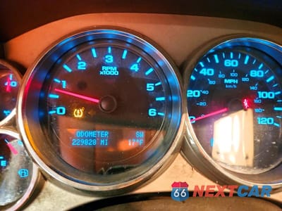 Zdjęcie 9 z 11 samochodu: 2011 GMC SIERRA K1500 SLE VIN:3GTP2VE36BG151514 - miniatura