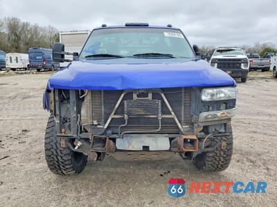 Piąte zdjęcie samochodu w środku: 2001 CHEVROLET SILVERADO FLATBED TRUCK VIN:1GBJC34151F135588 - miniatura