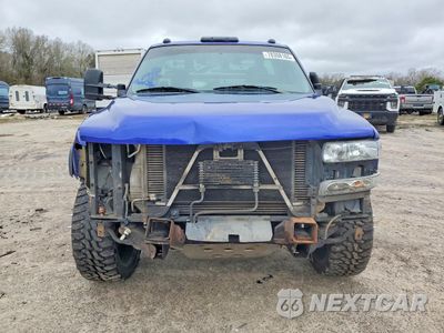 Piąte zdjęcie samochodu w środku: 2001 CHEVROLET SILVERADO FLATBED TRUCK VIN:1GBJC34151F135588 - miniatura