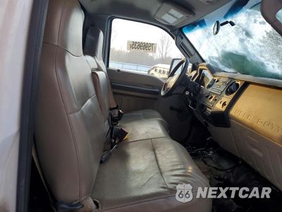 Piąte zdjęcie samochodu w środku: 2008 FORD SUPER DUTY F-350 W/D VIN:1FDWF37548EB69086 - miniatura
